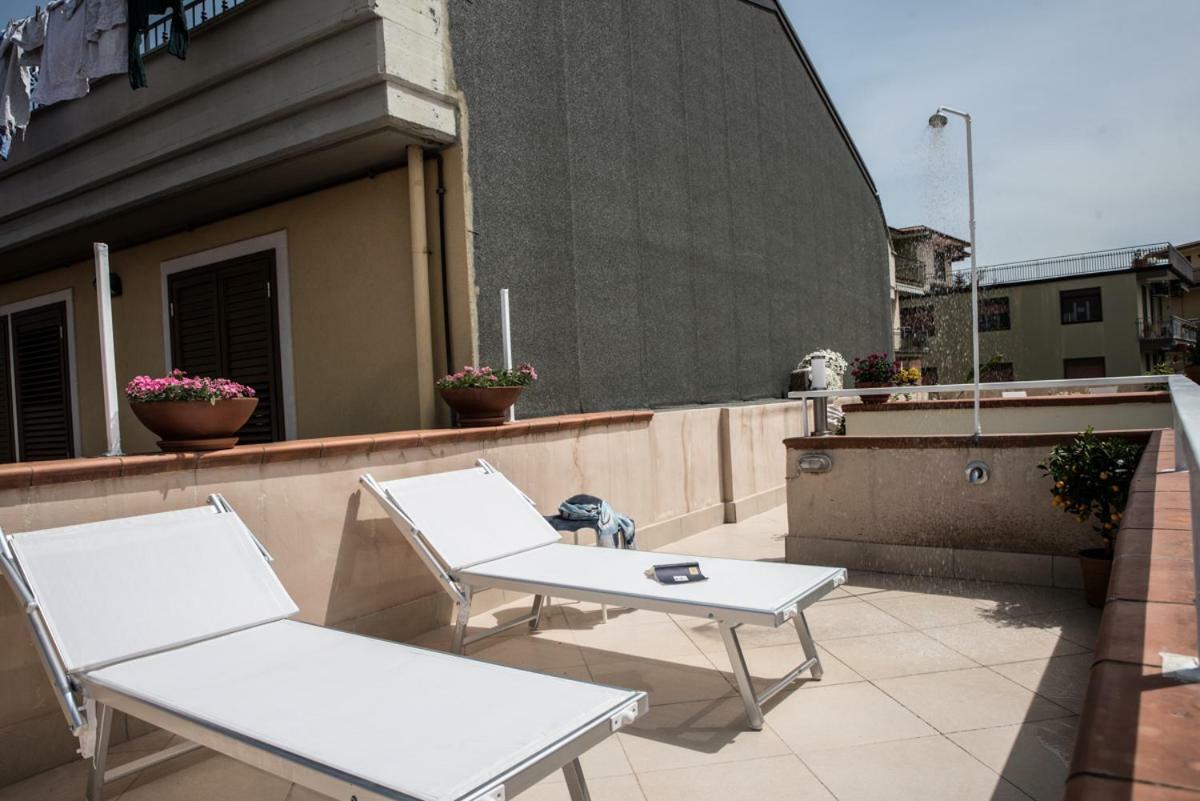 Terrazzo Siciliano Lejlighed Riposto Eksteriør billede